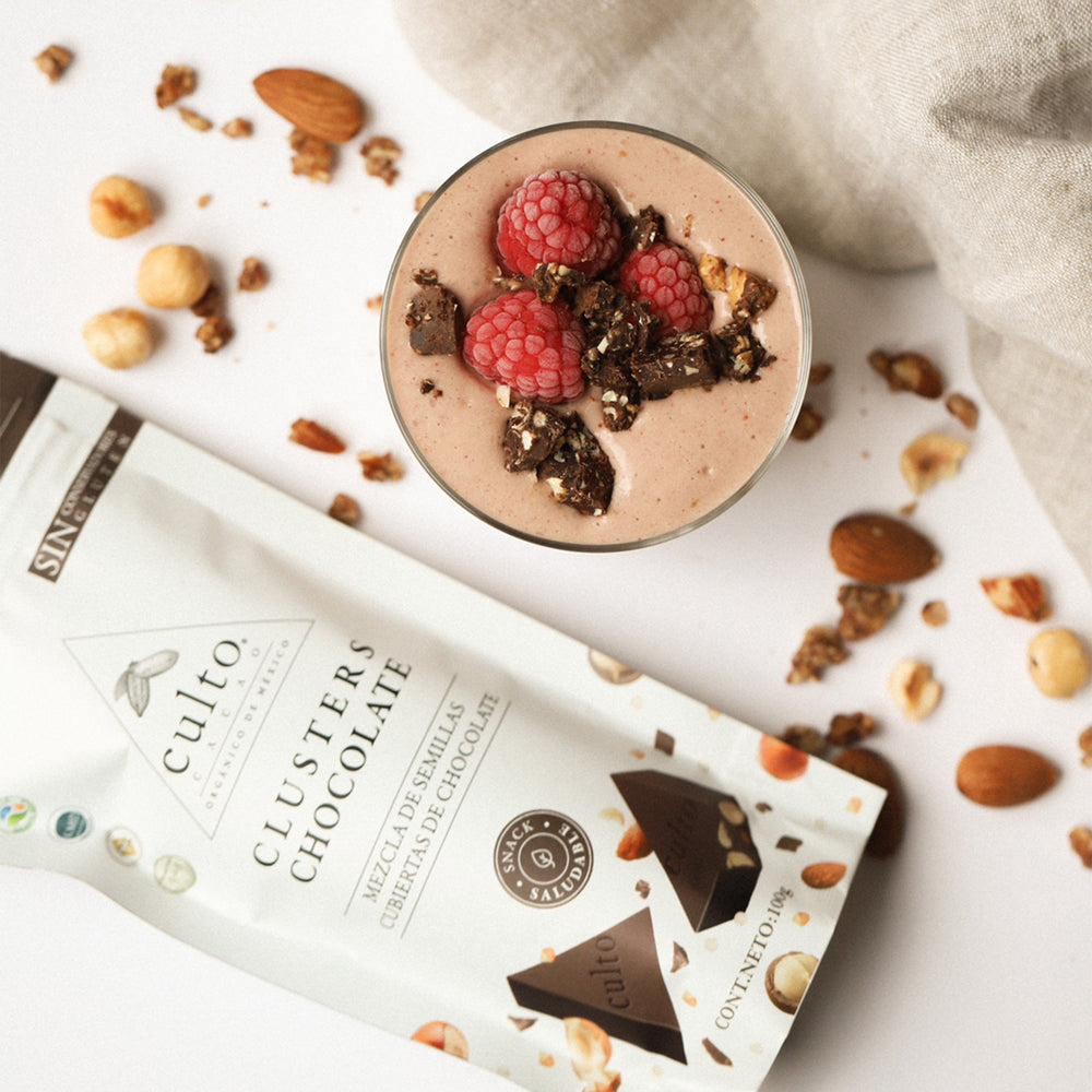 Chocolate Smoothie with Clusters